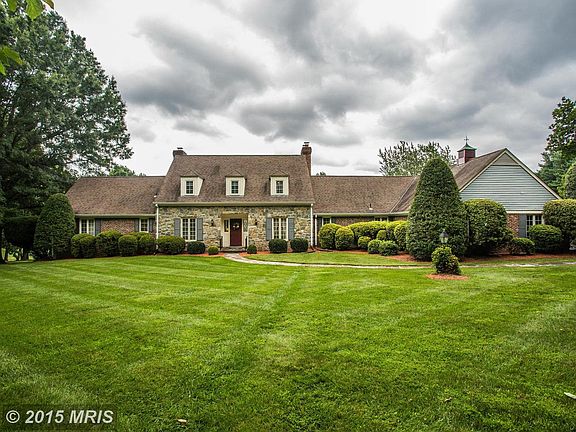3rd image of 3523 Woolman Dr