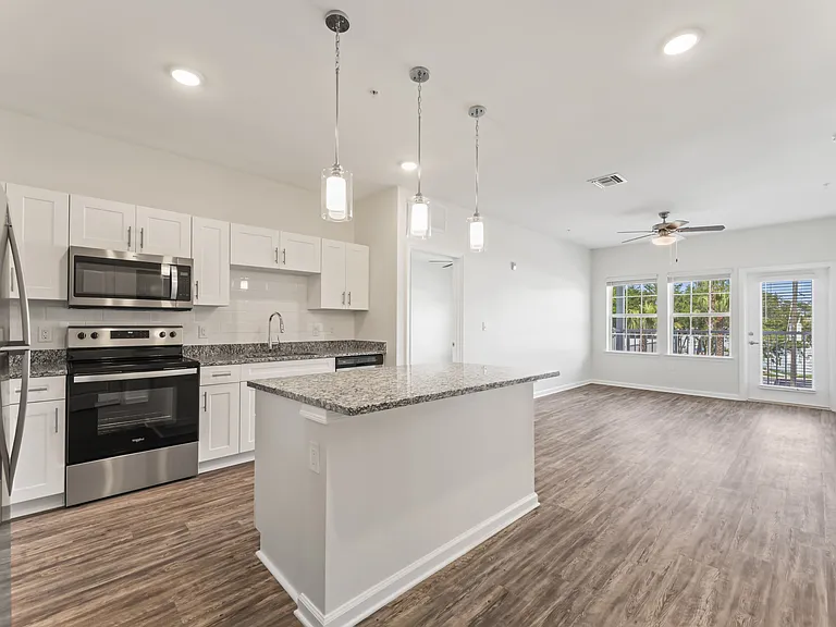 Surf Apartments — Photo 12