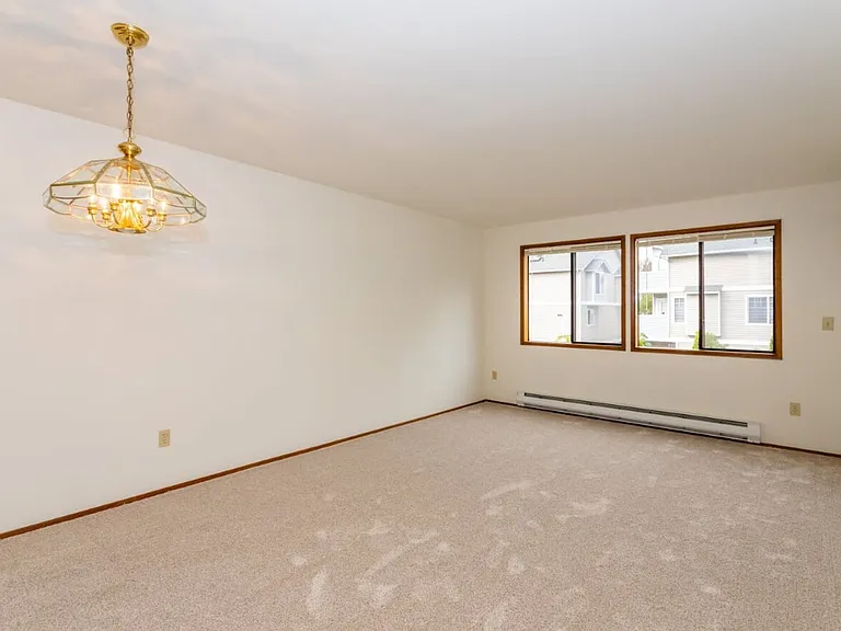 Shorecrest Apartments — Photo 56