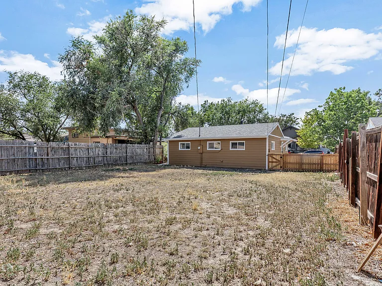 6776 Ash St — Photo 11