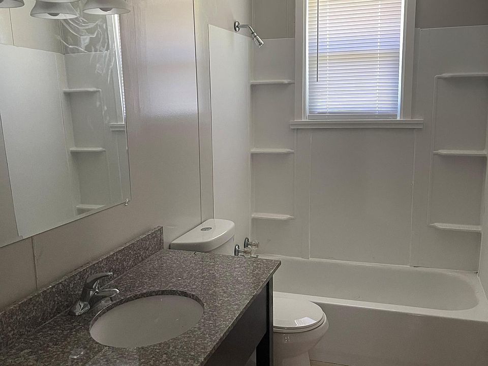 2nd image of 475 Mellon St #B
