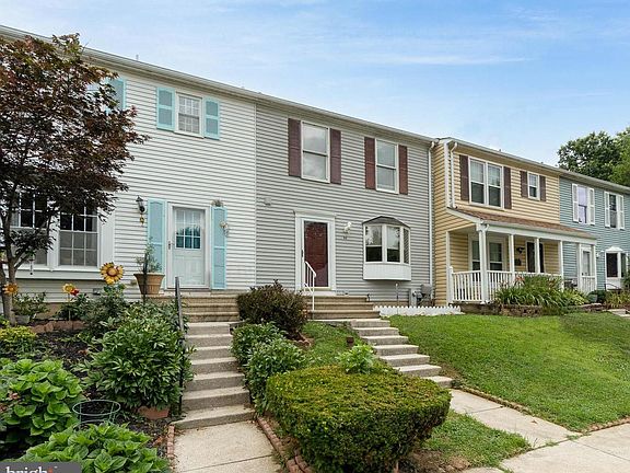 3rd image of 40 Craftsman Ct