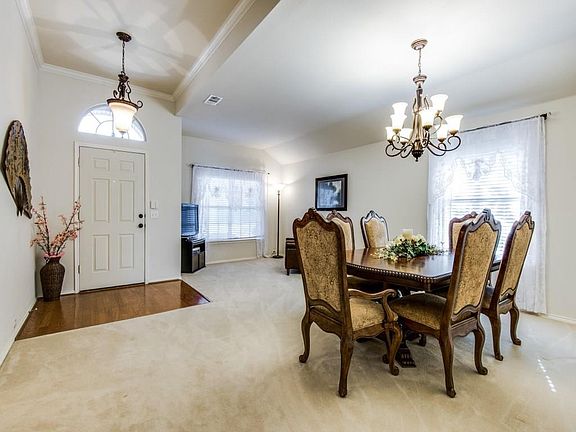 4th image of 3216 Avery Ln