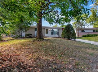 420 Humes Ln, Florissant, MO 63031