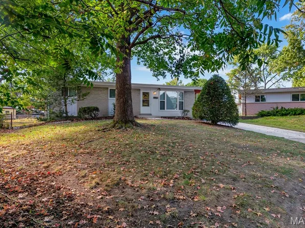 420 Humes Ln, Florissant, MO 63031
