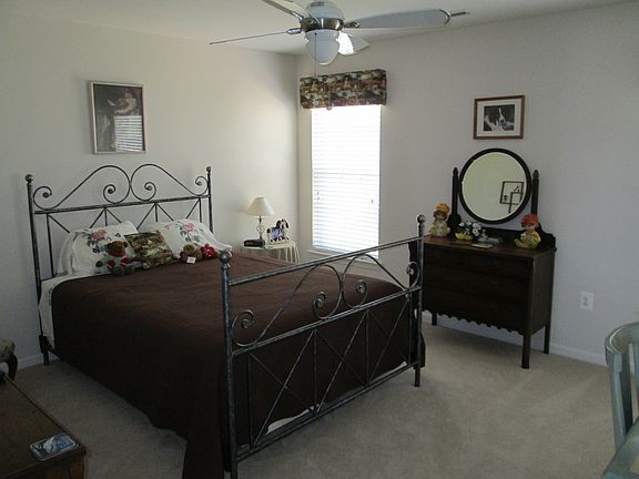 3rd image of 37945 Bayview Cir E