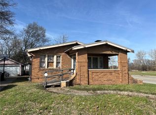 1304 W Riverview Ave, Decatur, IL 62522