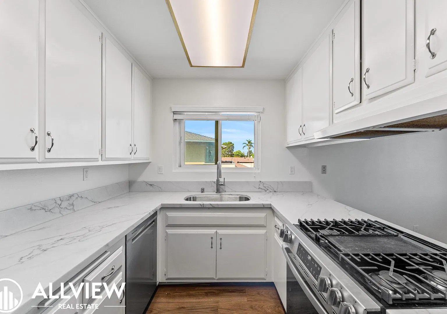 16661 Bartlett Lane — Photo 4