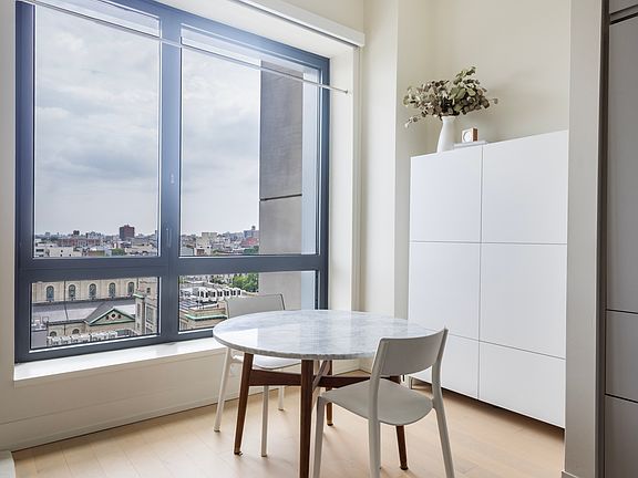 5th image of 550 Vanderbilt Ave APT 1010