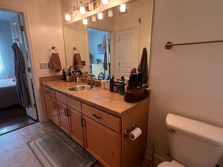 2020 5th Ave S #337 — Photo 6