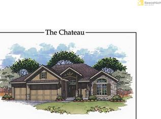 1426 Kensington Ln, Raymore, MO 64083