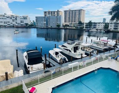 2100 Diana Dr APT 309, Hallandale Beach, FL, 33009