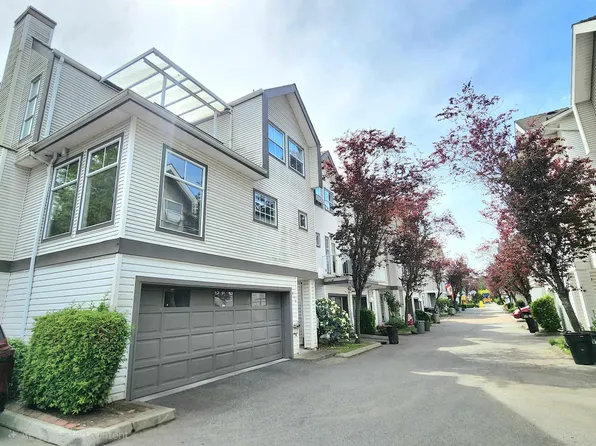 14188 103a Ave #805, Surrey, BC V3T 5S6