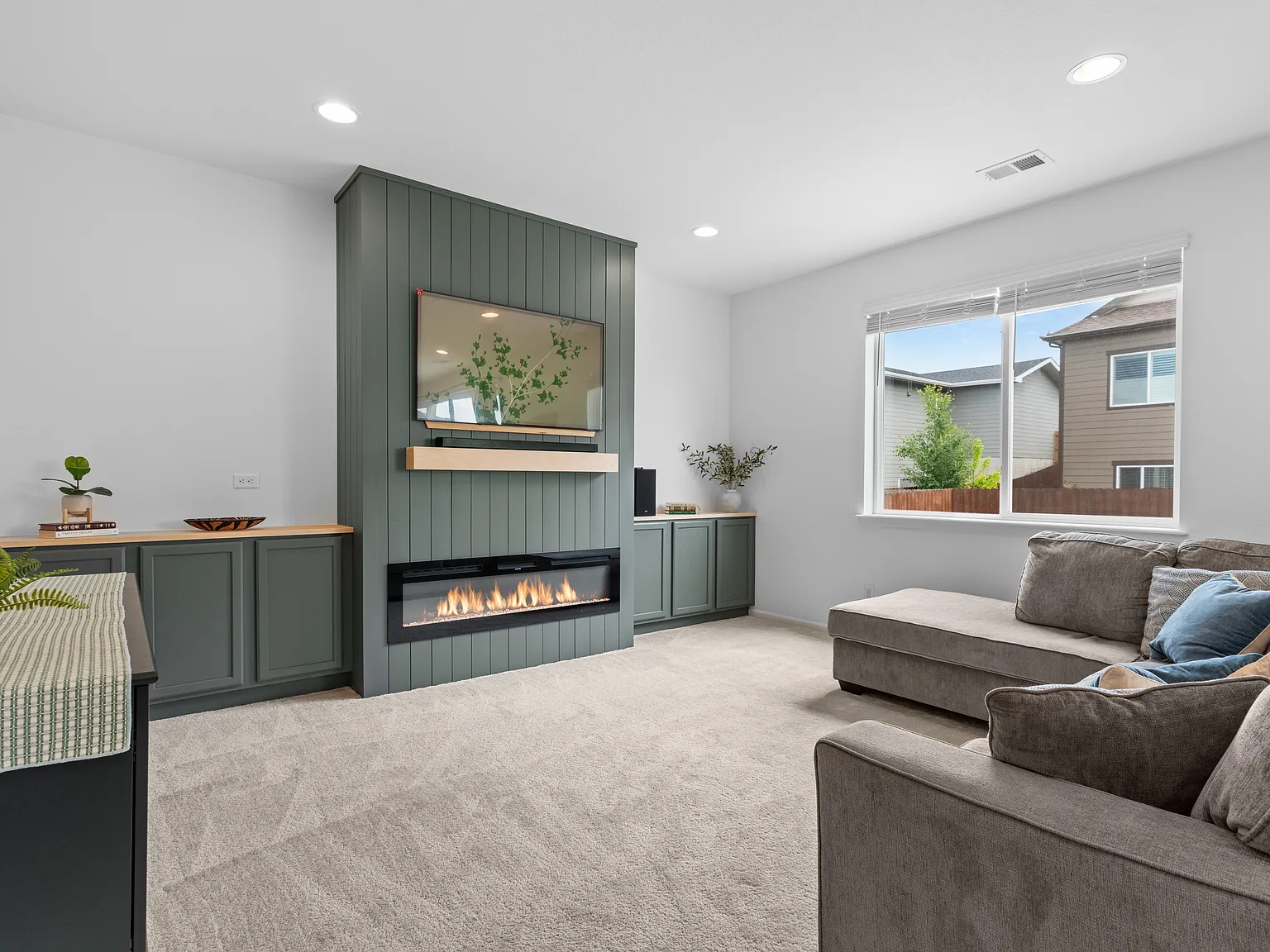 3 bed, 2.5 bath, 2200 sqft, $2,900 — Photo 4