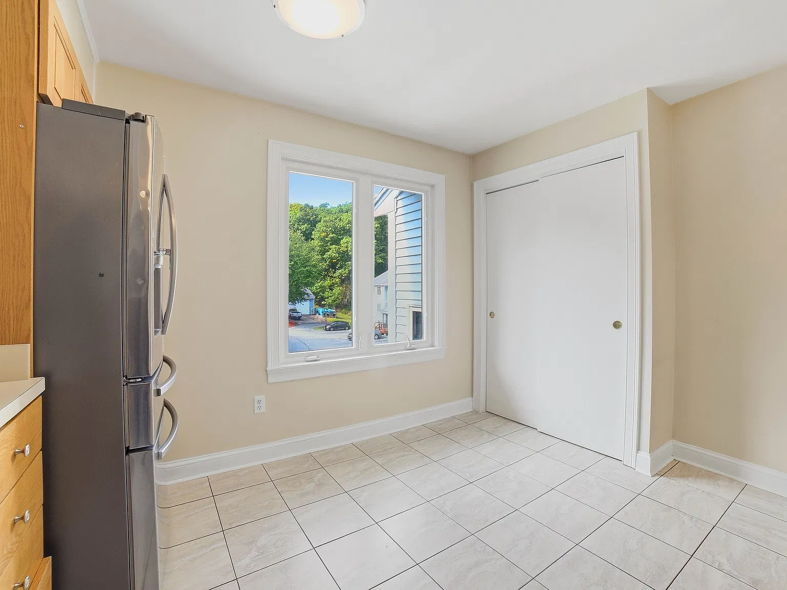 2 bed, 1200 sqft, $2,600 — Photo 2