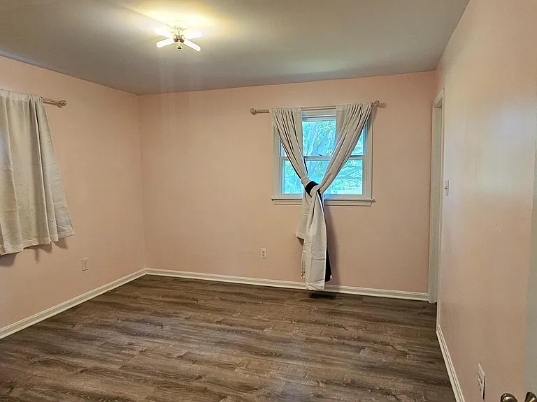 10109 Lees Mill Rd — Photo 12