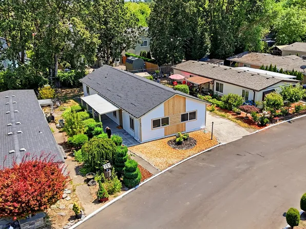 867 SW Liberty Bell Dr, Beaverton, OR 97006