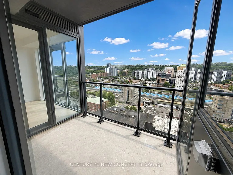 75 James St S #1416 — Photo 17