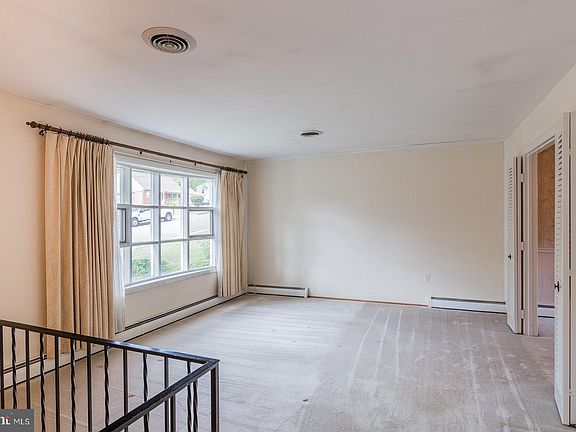 3rd image of 14017 Roanoke St