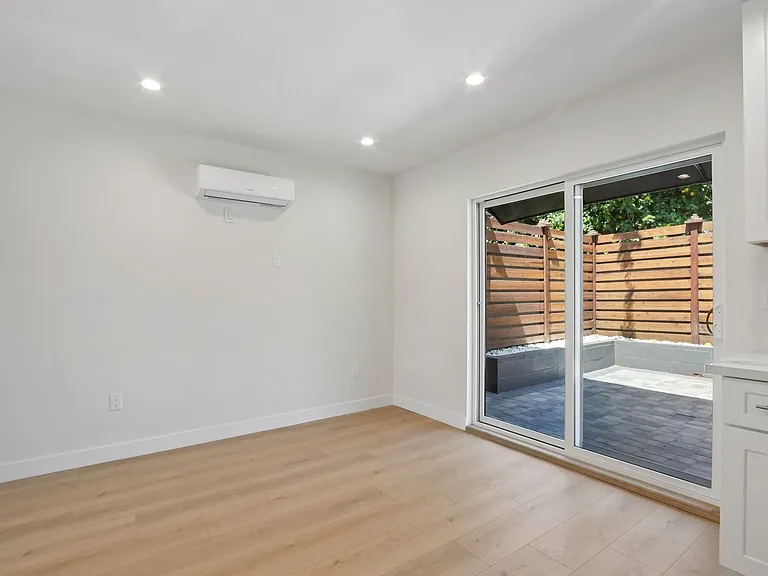 5516 Farna Ave #ADU — Photo 12