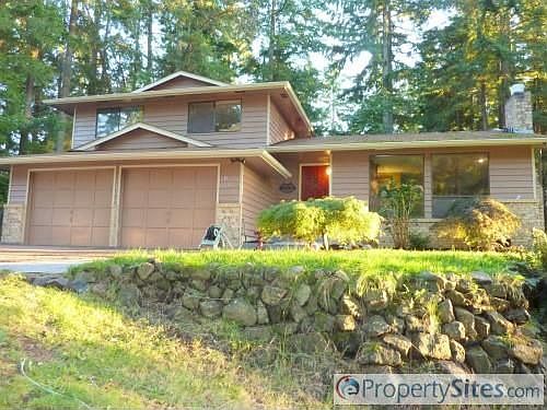 2nd image of 10510 Moller Dr NW