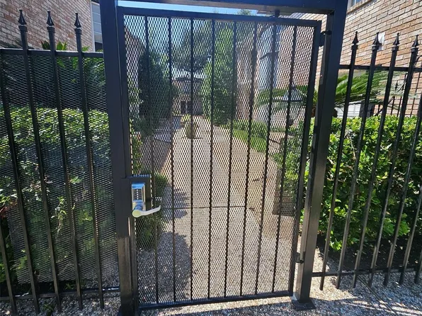 7900 Westheimer Rd APT 234, Houston, TX 77063