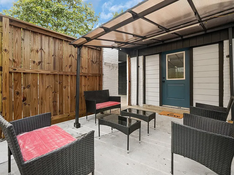 11103 Greenwillow St — Photo 4