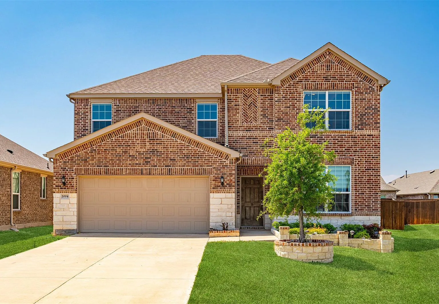 5 bed, 2491 sqft, $3,000 — Photo 1