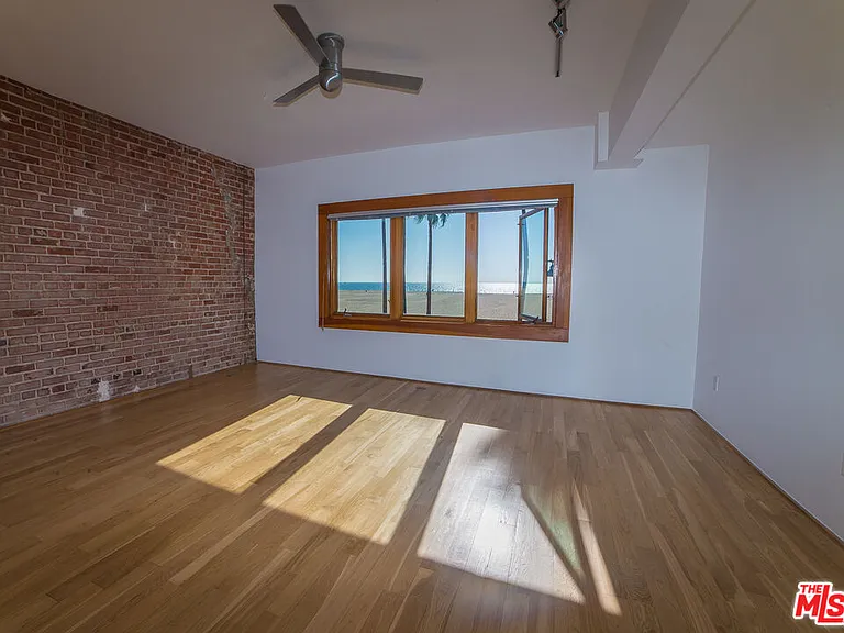 8 Brooks Ave #11 — Photo 36