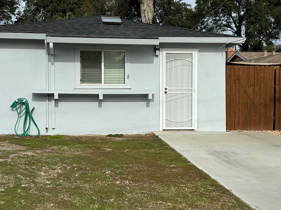 1st image of 6909 Lincoln Oaks Dr
