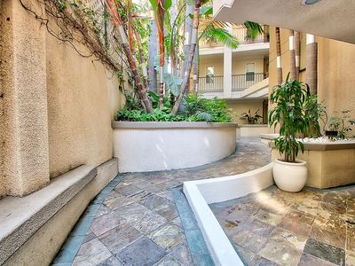 1323 N Sweetzer Ave APT 302, West Hollywood, CA, 90069