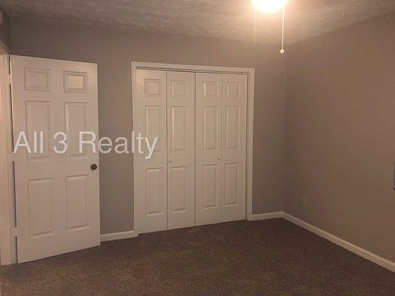 3rd image of 480 S Jeff Davis Dr APT A