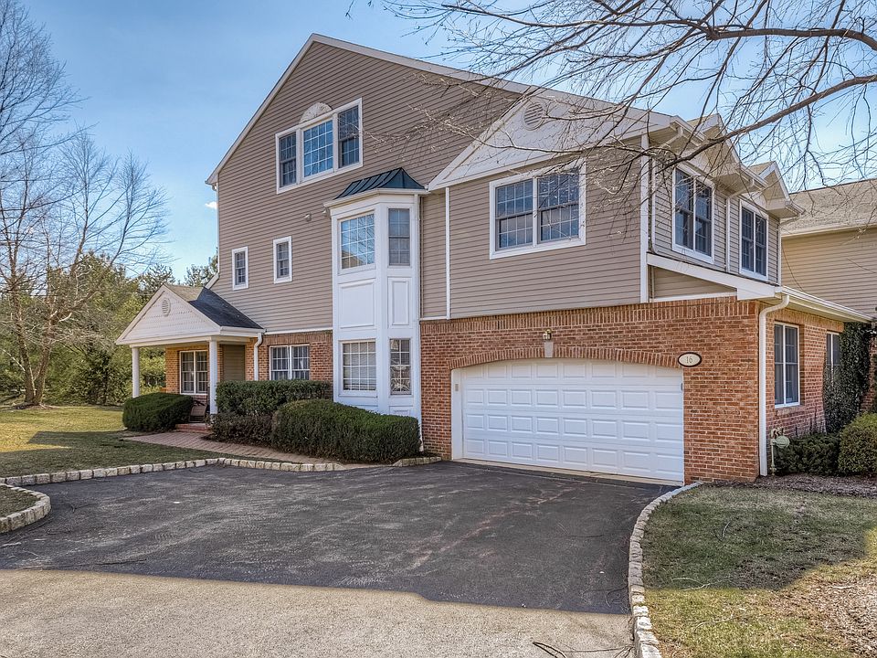 1st image of 16 Waldeck Ct #35