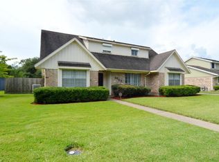 2202 N Palm Ct, Pasadena, TX 77502