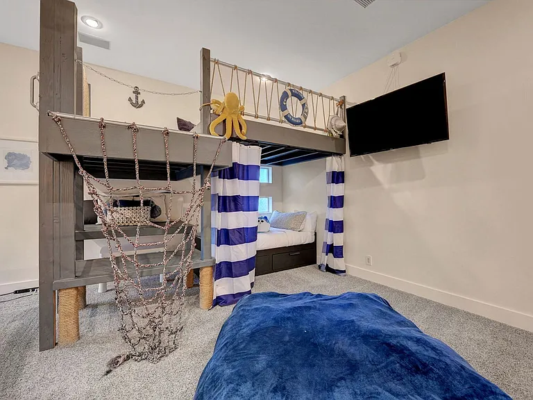 2111 Edgewood Ave — Photo 47