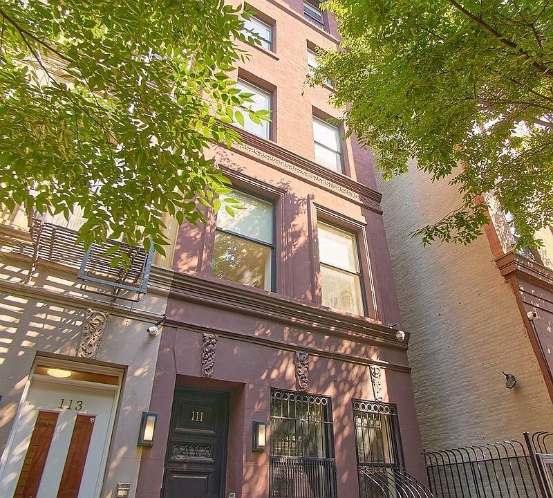 1st image of 111 W 11th St #2