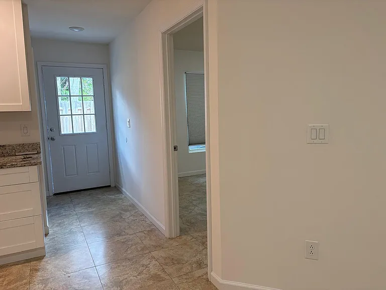 La Brad Ln — Photo 3