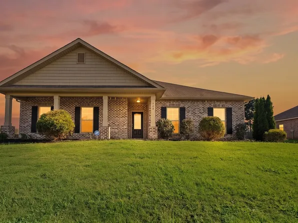 220 Dinner Tree Sq, Huntsville, AL 35811