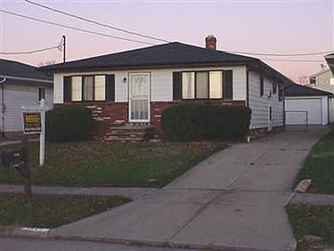 1st image of 1427 E 262nd St