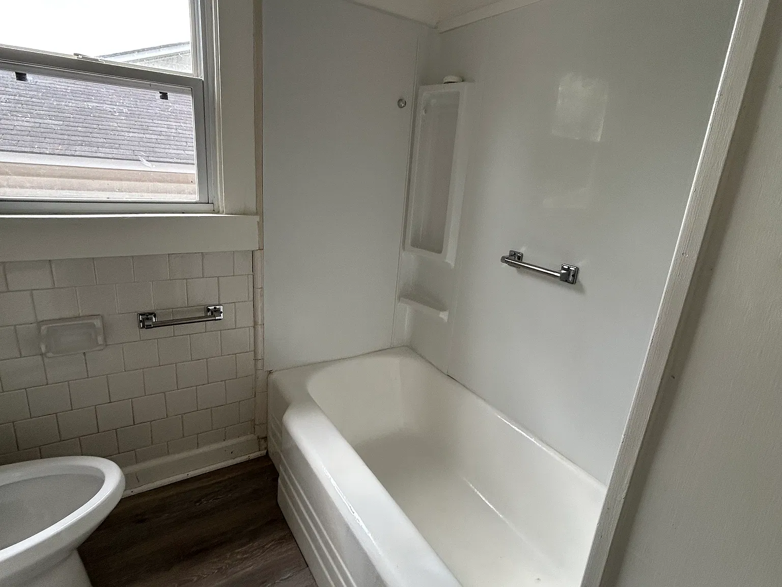 3 bed, 1090 sqft, $1,300 — Photo 4