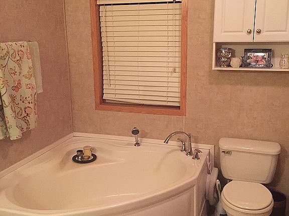 Huge soaker tub 