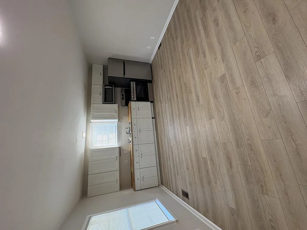 1127 Texas Ave — Photo 3