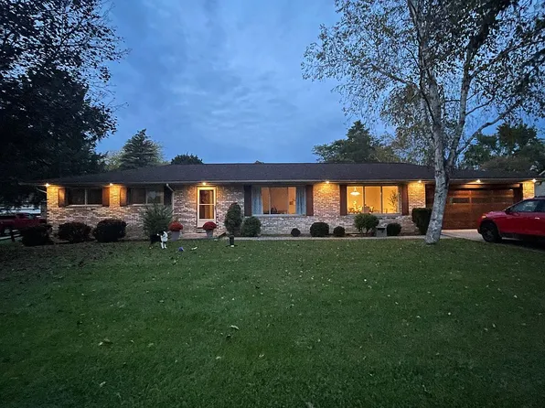2441 Valley Ln, Grand Blanc, MI 48439