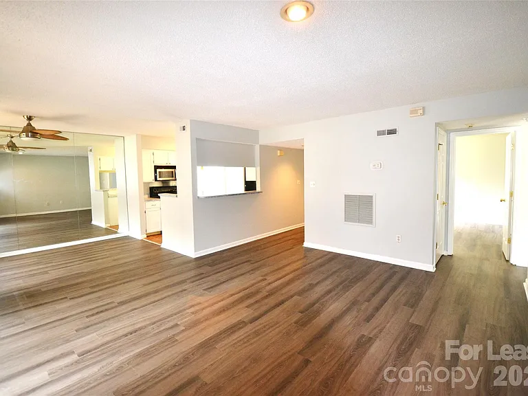 7124 Winery Ln — Photo 5