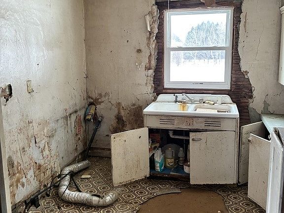 5th image of 9719 Post Rd Lot 17