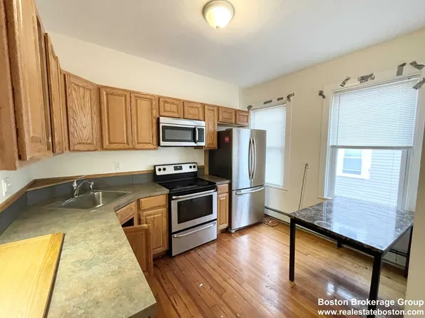 (undisclosed Address), Roxbury Crossing, MA 02120