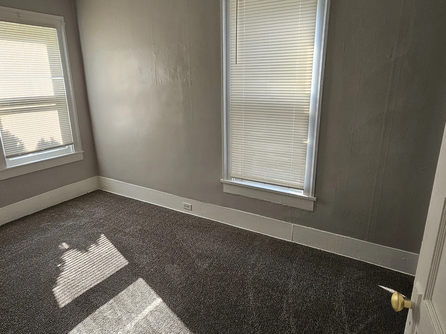 3 bed, 1200 sqft, $1,550 — Photo 3