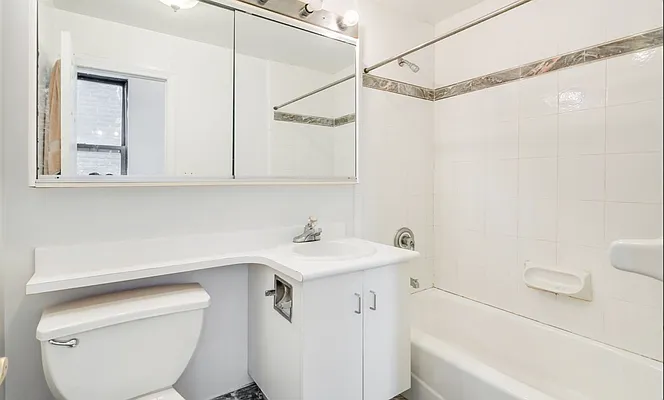 Rented by Batra Group Inc | media 22