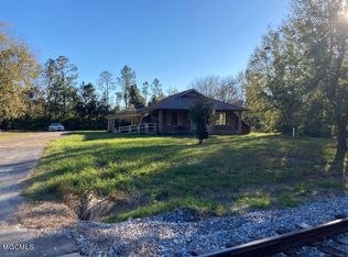 6100 Elder St, Moss Point, MS 39563