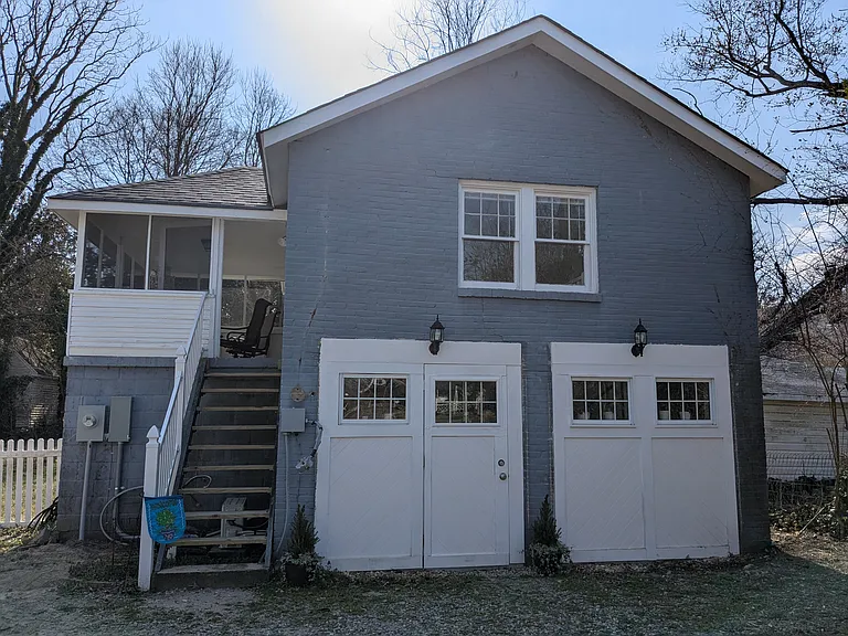 12208 Richmond St — Photo 1